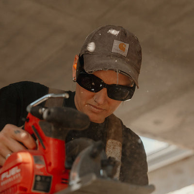 Auras Black Frame Grey Polarised Lens