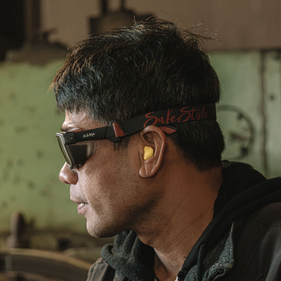 Converts Matte Graphite/Red Frame Clear Lens